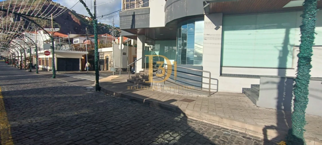 Loja para Venda em Ribeira Brava Foto 2