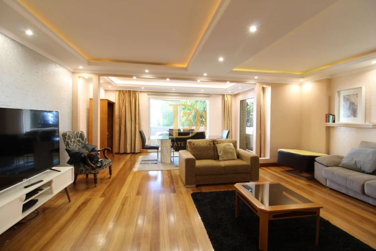 Apartamento T4 para Venda em São Martinho Foto 9