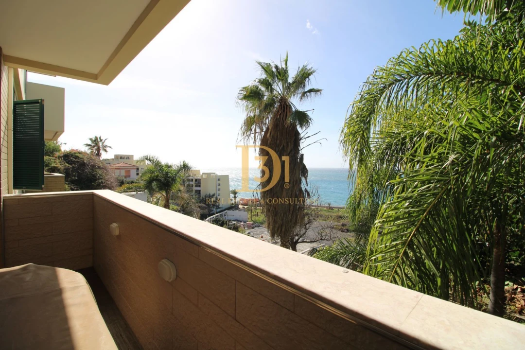 Apartamento T4 para Venda em São Martinho Foto 2