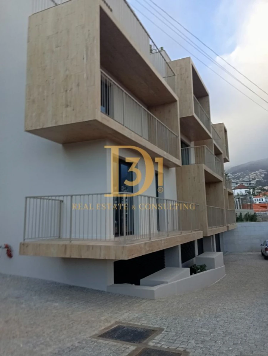 Apartamento T3 para Venda em São Martinho Foto 17