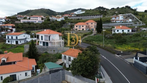 Terreno para Venda em Santa Cruz