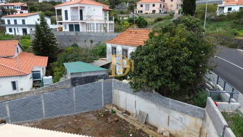 Terreno para Venda em Santa Cruz