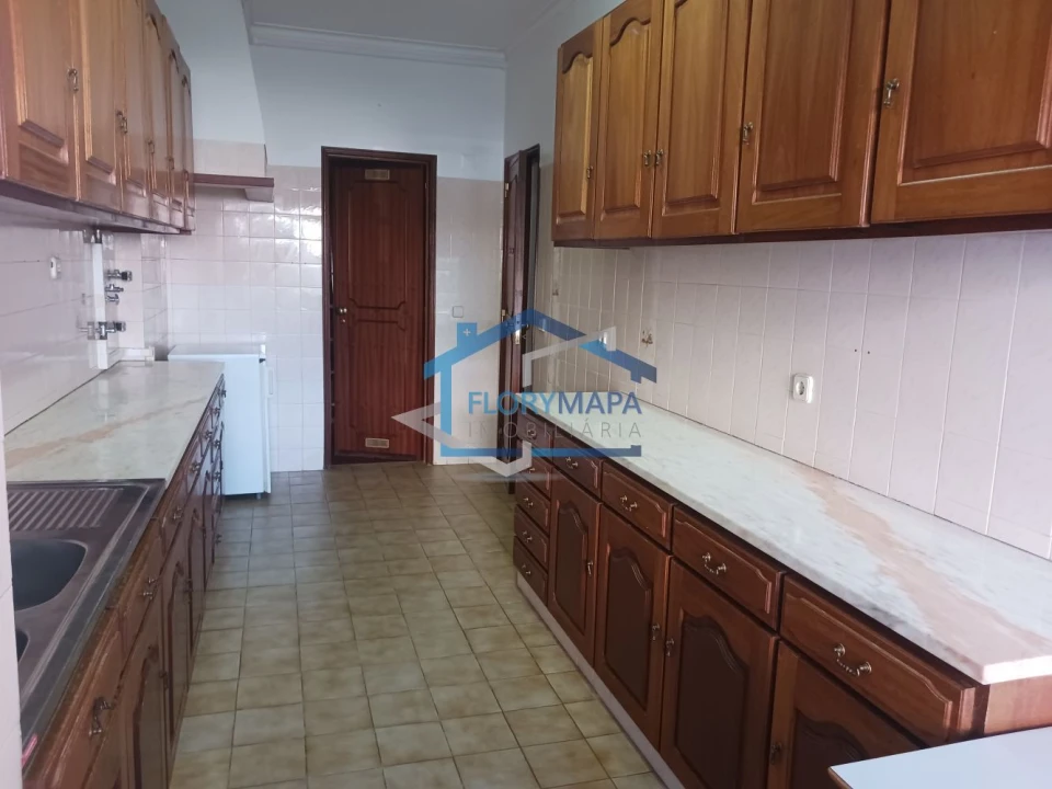 Apartamento T1 para Venda em Alcabideche Foto 10