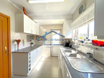 Moradia T3 para Venda em Cascais e Estoril