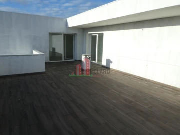 Moradia T5 para Venda em Antuzede e Vil de Matos