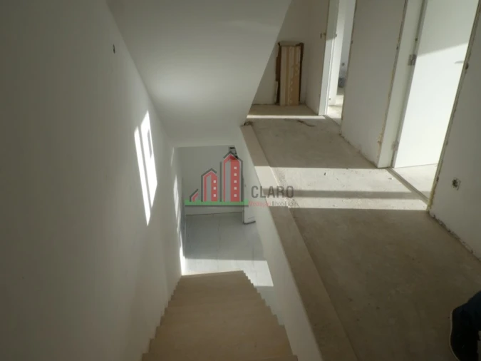 Moradia T5 para Venda em Antuzede e Vil de Matos Foto 14