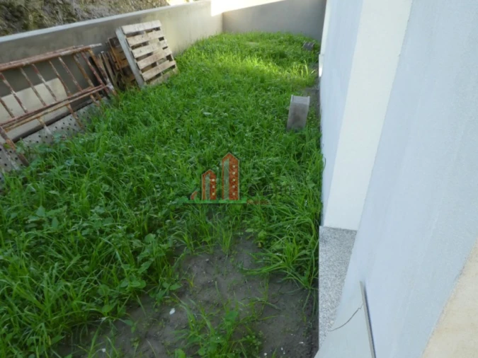Moradia T5 para Venda em Antuzede e Vil de Matos Foto 17