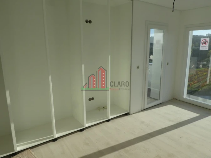 Moradia T5 para Venda em Antuzede e Vil de Matos Foto 11