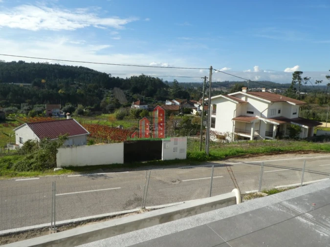 Moradia T5 para Venda em Antuzede e Vil de Matos Foto 34