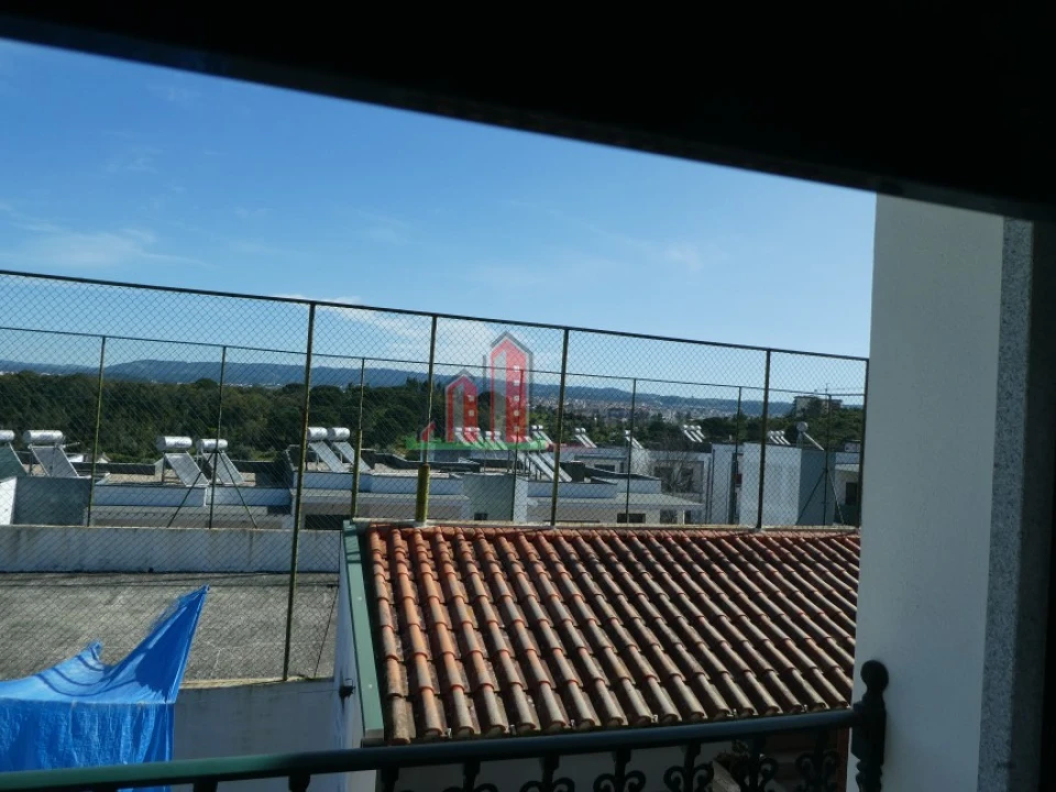 Moradia T5 para Venda em Santa Clara e Castelo Viegas Foto 10