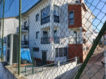 Moradia T5 para Venda em Santa Clara e Castelo Viegas