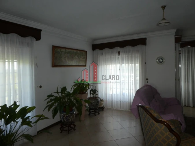 Moradia T5 para Venda em Santa Clara e Castelo Viegas Foto 8