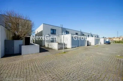 Moradia T3 para Venda em Castêlo da Maia