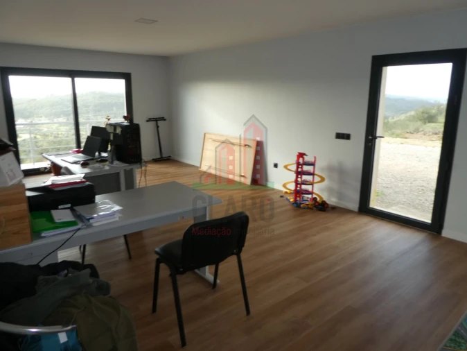 Moradia T6 para Venda em Alvorge Foto 8