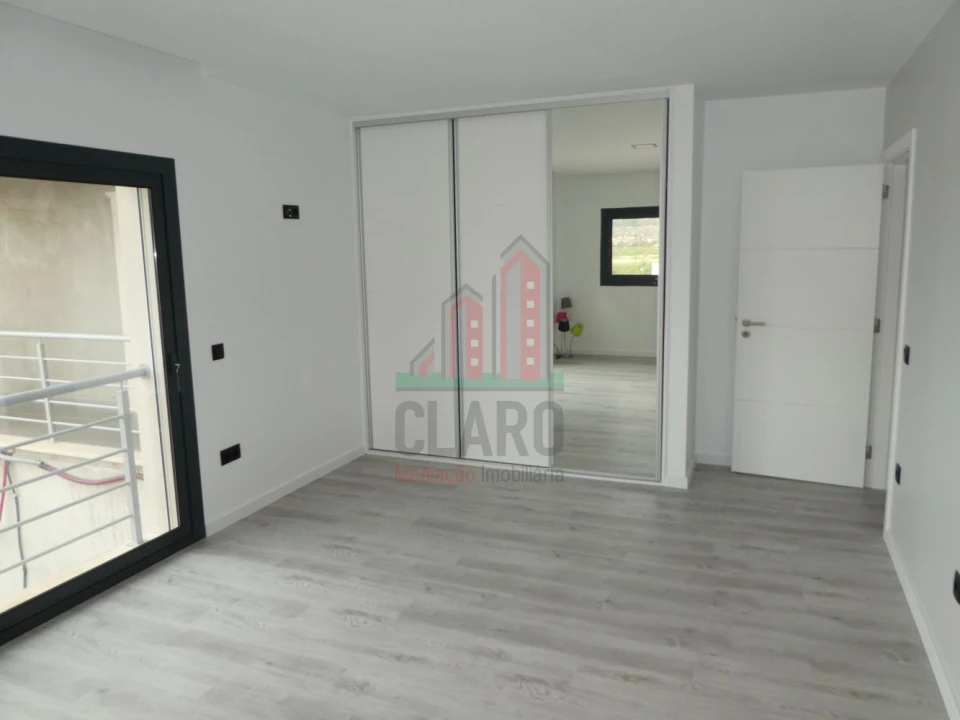 Moradia T6 para Venda em Alvorge Foto 13