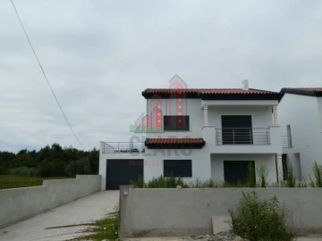 Moradia T3 para Venda em Arazede