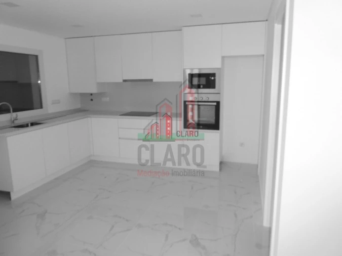 Moradia T3 para Venda em Arazede Foto 9