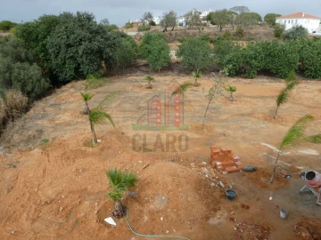 Moradia T4 para Venda em Albufeira e Olhos de Água