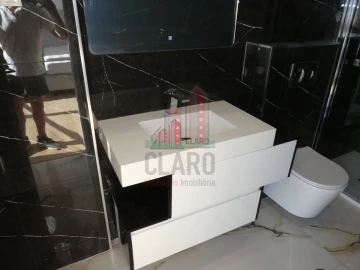 Moradia T4 para Venda em Albufeira e Olhos de Água