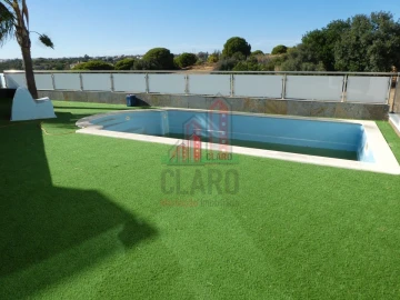 Moradia T4 para Venda em Albufeira e Olhos de Água
