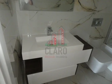 Moradia T4 para Venda em Albufeira e Olhos de Água