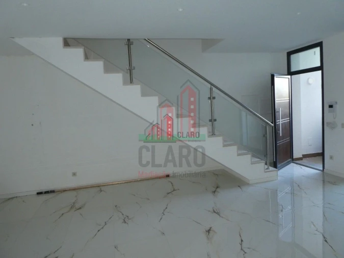 Moradia T4 para Venda em Albufeira e Olhos de Água Foto 15