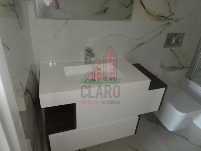Moradia T4 para Venda em Albufeira e Olhos de Água Foto 31