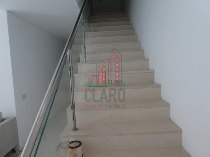 Moradia T4 para Venda em Albufeira e Olhos de Água Foto 14