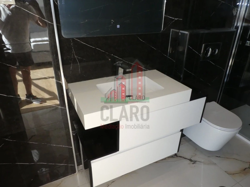 Moradia T4 para Venda em Albufeira e Olhos de Água Foto 39