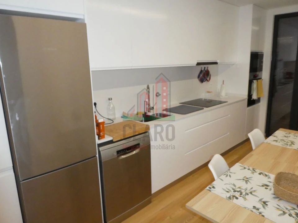 Apartamento T2 para Venda em Santo Antonio dos Olivais Foto 2
