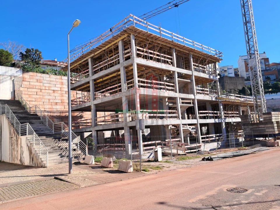 Apartamento T2 para Venda em Santo Antonio dos Olivais Foto 21