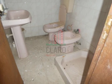 Moradia T7 para Venda em Zambujal