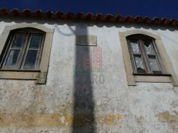 Moradia T7 para Venda em Zambujal