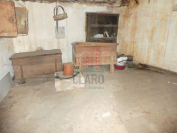 Moradia T7 para Venda em Zambujal