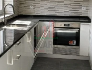 Apartamento T3 para Venda em Santa Clara e Castelo Viegas