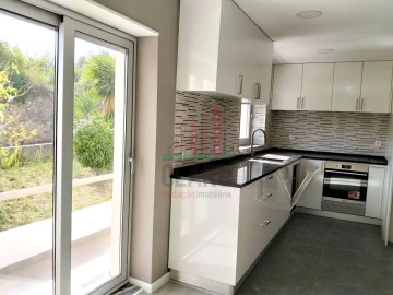 Apartamento T3 para Venda em Santa Clara e Castelo Viegas