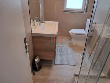 Apartamento T1 para Arrendamento em Atouguia da Baleia