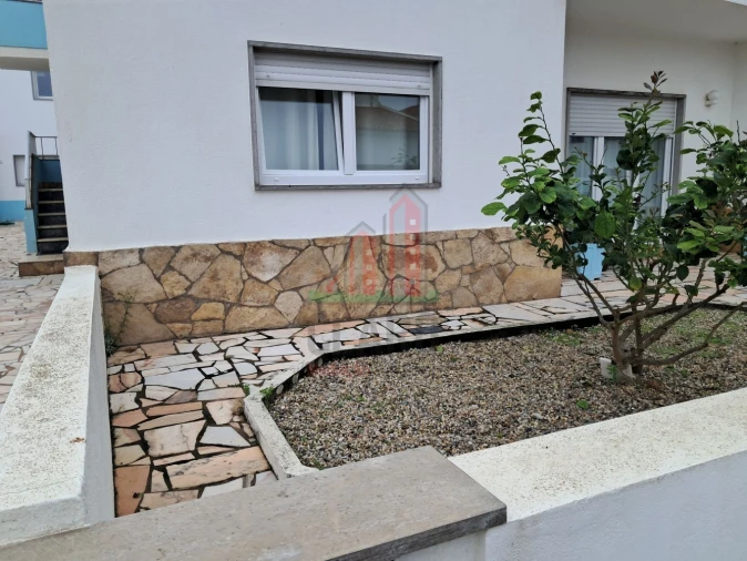 Apartamento T1 para Arrendamento em Atouguia da Baleia Foto 13