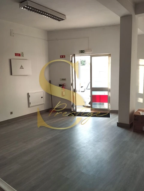 Loja para Venda em Marinha Grande