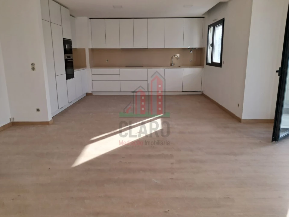 Apartamento T3 para Venda em Condeixa-A-Velha e Condeixa-A-Nova Foto 3