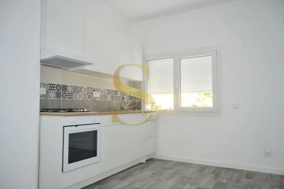 Apartamento T3 para Venda em Meirinhas