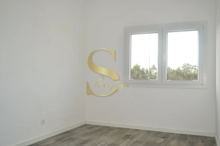 Apartamento T3 para Venda em Meirinhas Foto 6