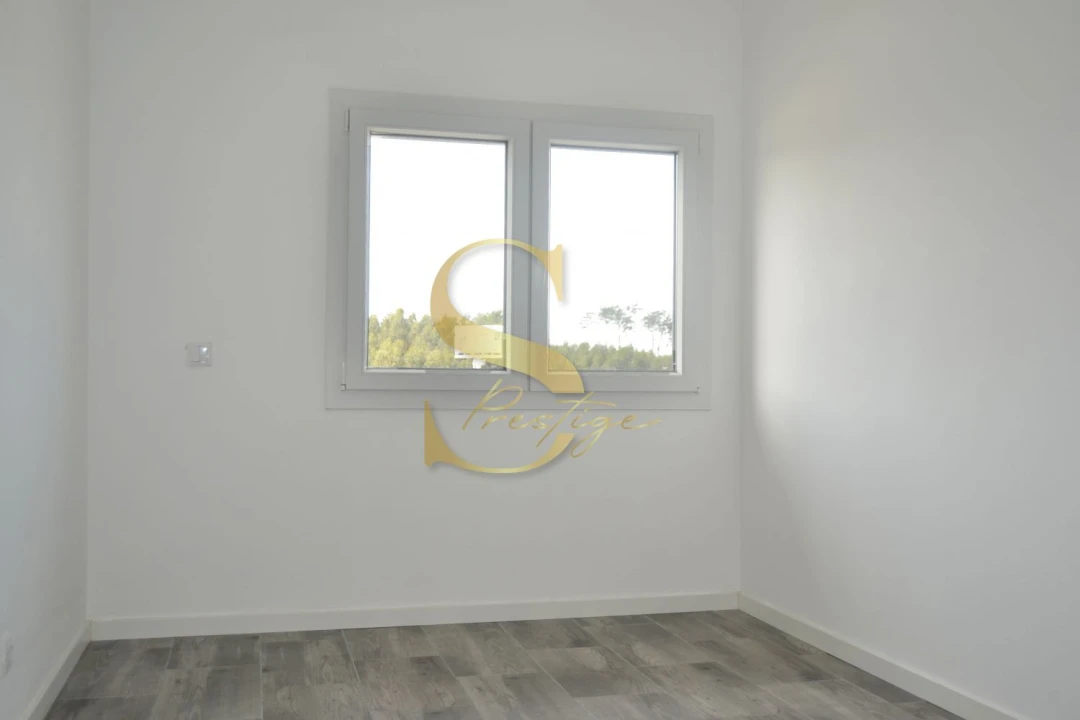 Apartamento T3 para Venda em Meirinhas Foto 5