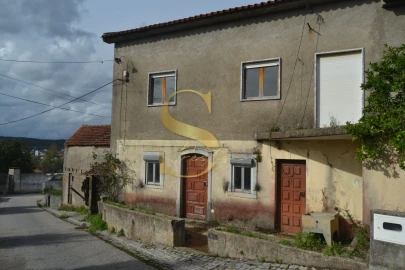 Moradia T5 para Venda em Chão de Couce