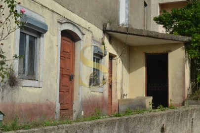 Moradia T5 para Venda em Chão de Couce