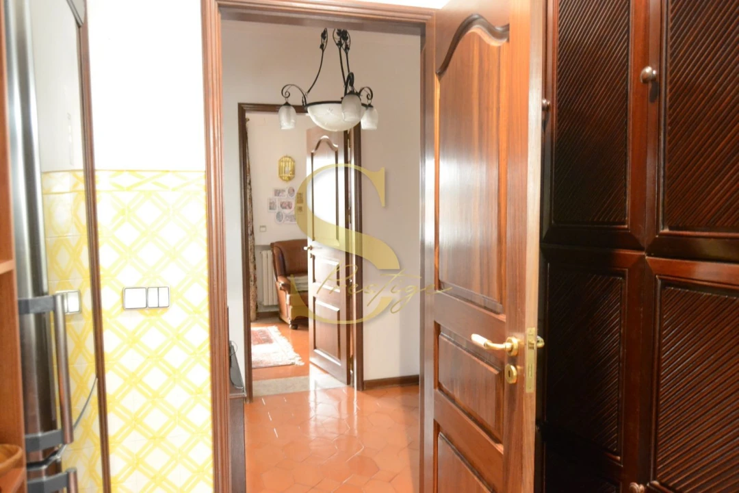 Moradia T4 para Venda em Leiria, Pousos, Barreira e Cortes Foto 12