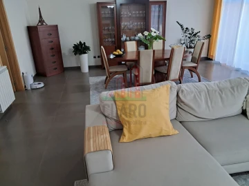 Moradia T5 para Venda em Tavarede