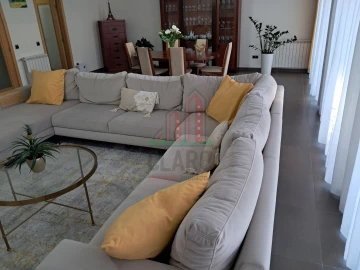 Moradia T5 para Venda em Tavarede