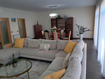 Moradia T5 para Venda em Tavarede