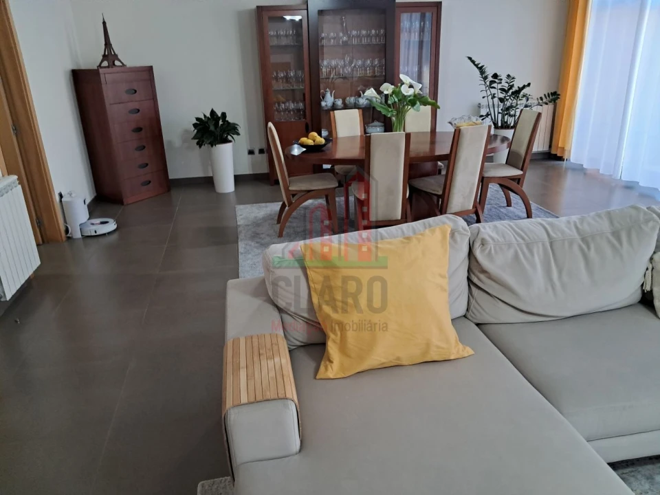 Moradia T5 para Venda em Tavarede Foto 40